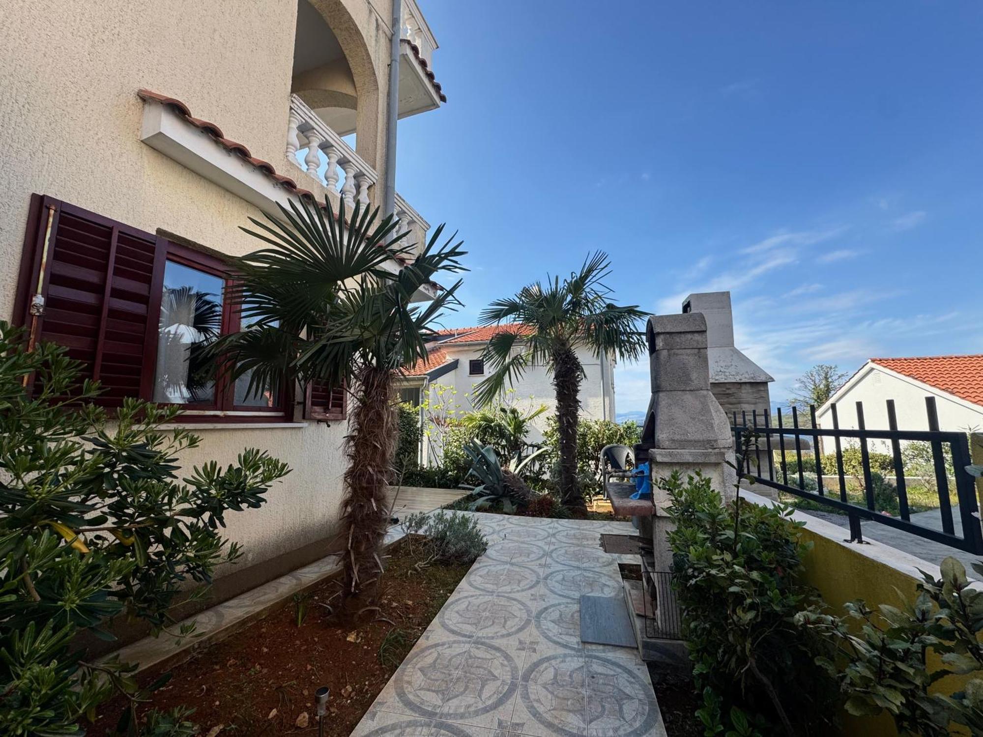 Apartments Orhidelia Njivice Exterior photo